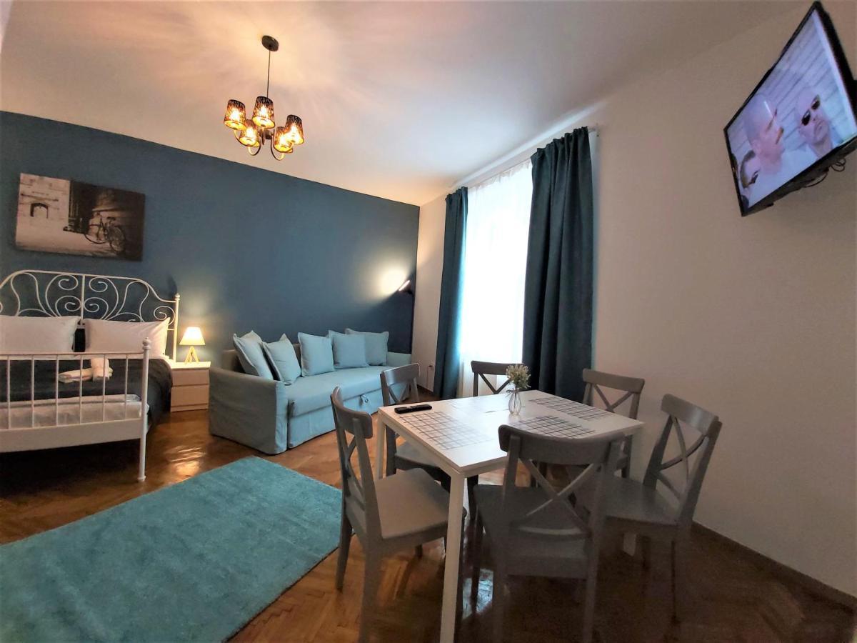 92 Apartment *