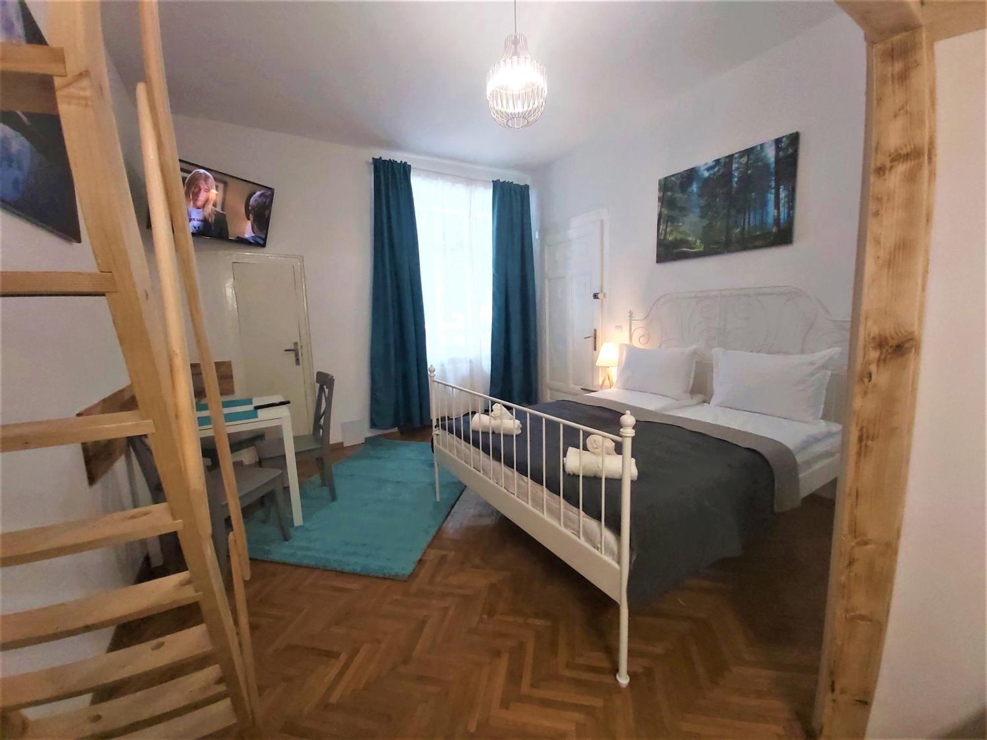 92 Apartment *