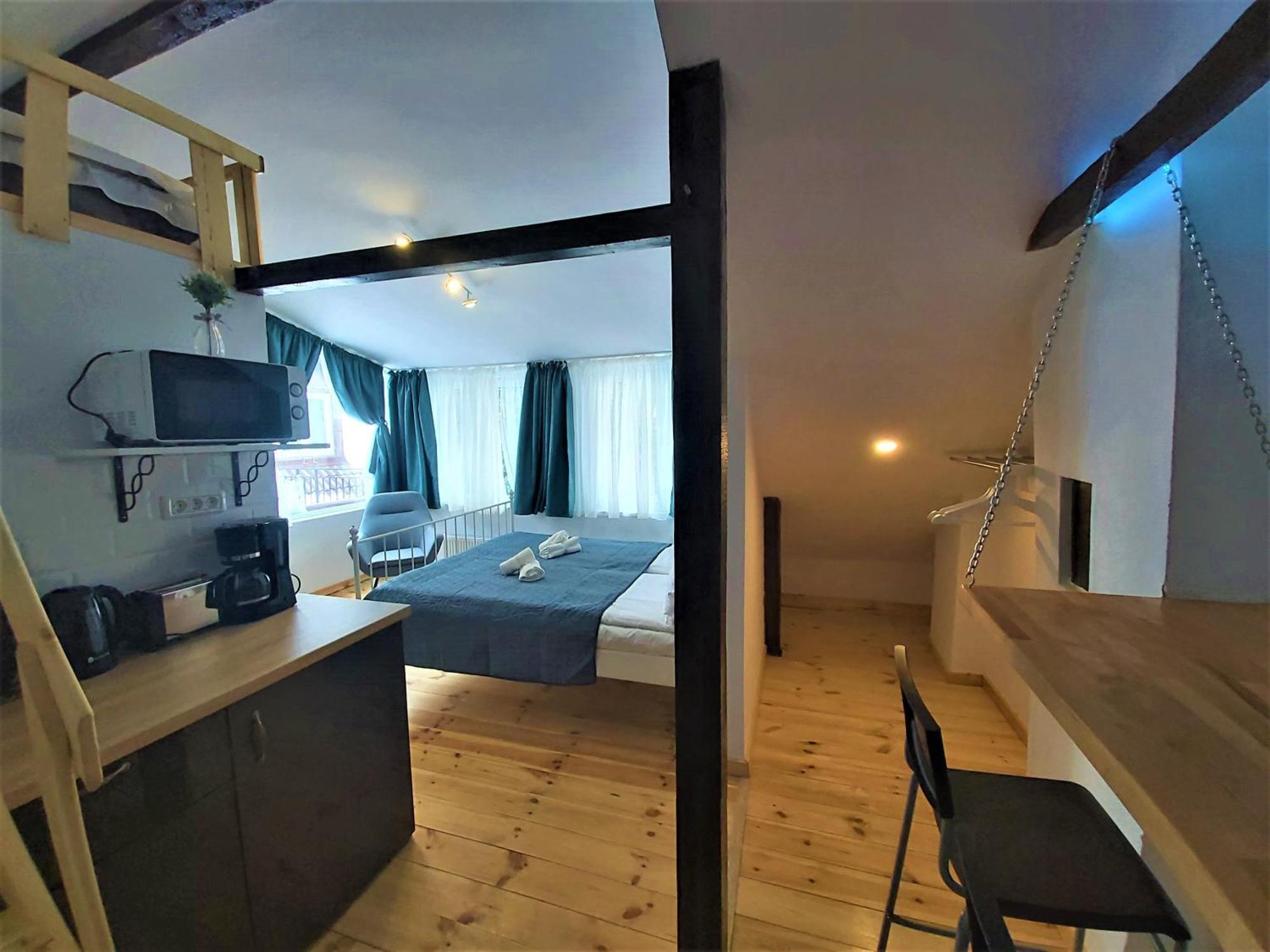 92 Apartment *